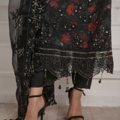 Noors GLAMOURA 08 black Pakistani chiffon suit detail