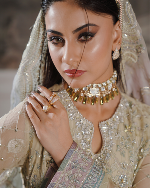 GLAMOURA 01