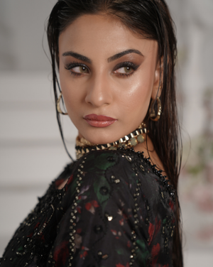 GLAMOURA 08