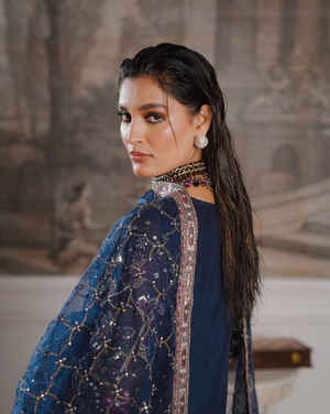 GLAMOURA 03
