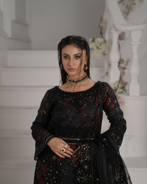 GLAMOURA 08