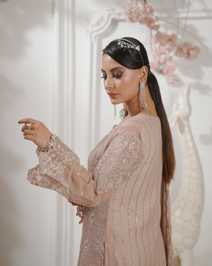 GLAMOURA 04