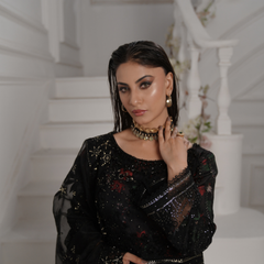 Noors GLAMOURA 08 black Pakistani chiffon suit detail