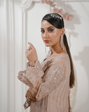GLAMOURA 04