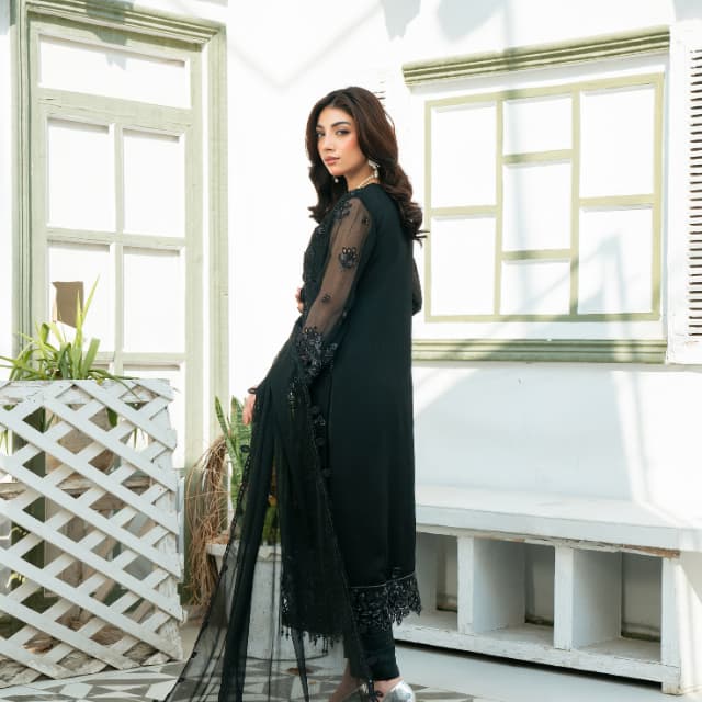 AMAIRA 04