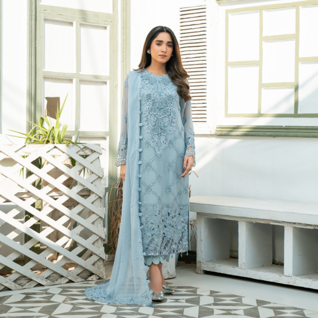 AMAIRA 06