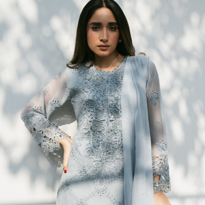 AMAIRA 06